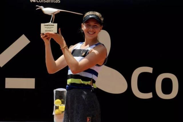 在足球中 在足球中